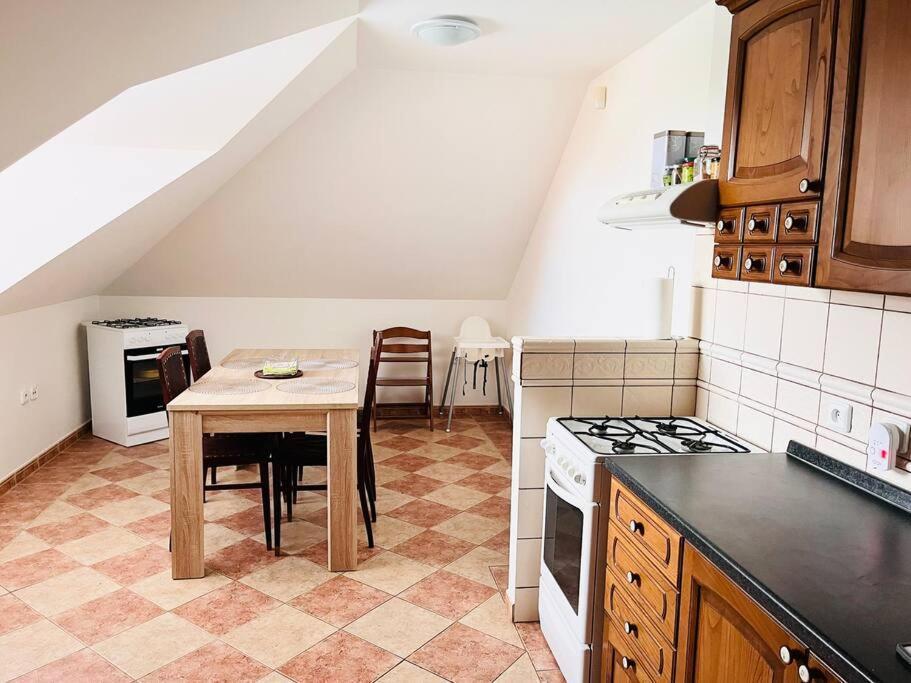 Apartman Se Zahradou 20 Minut Do Centra Prahy Ořech Extérieur photo
