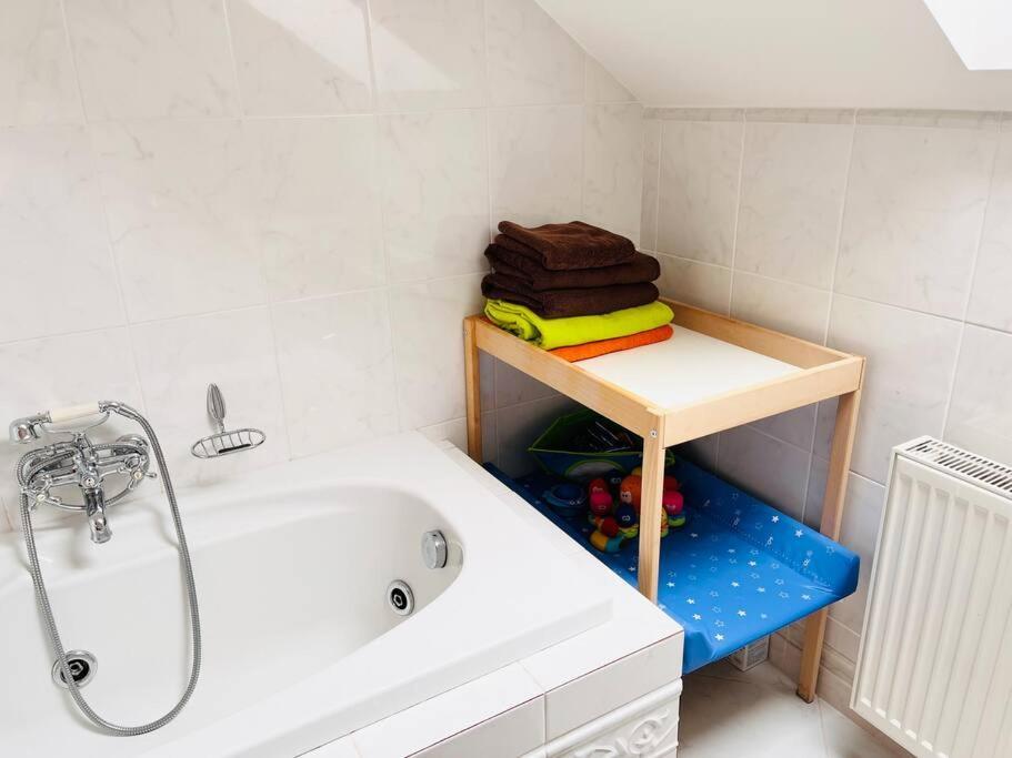 Apartman Se Zahradou 20 Minut Do Centra Prahy Ořech Extérieur photo